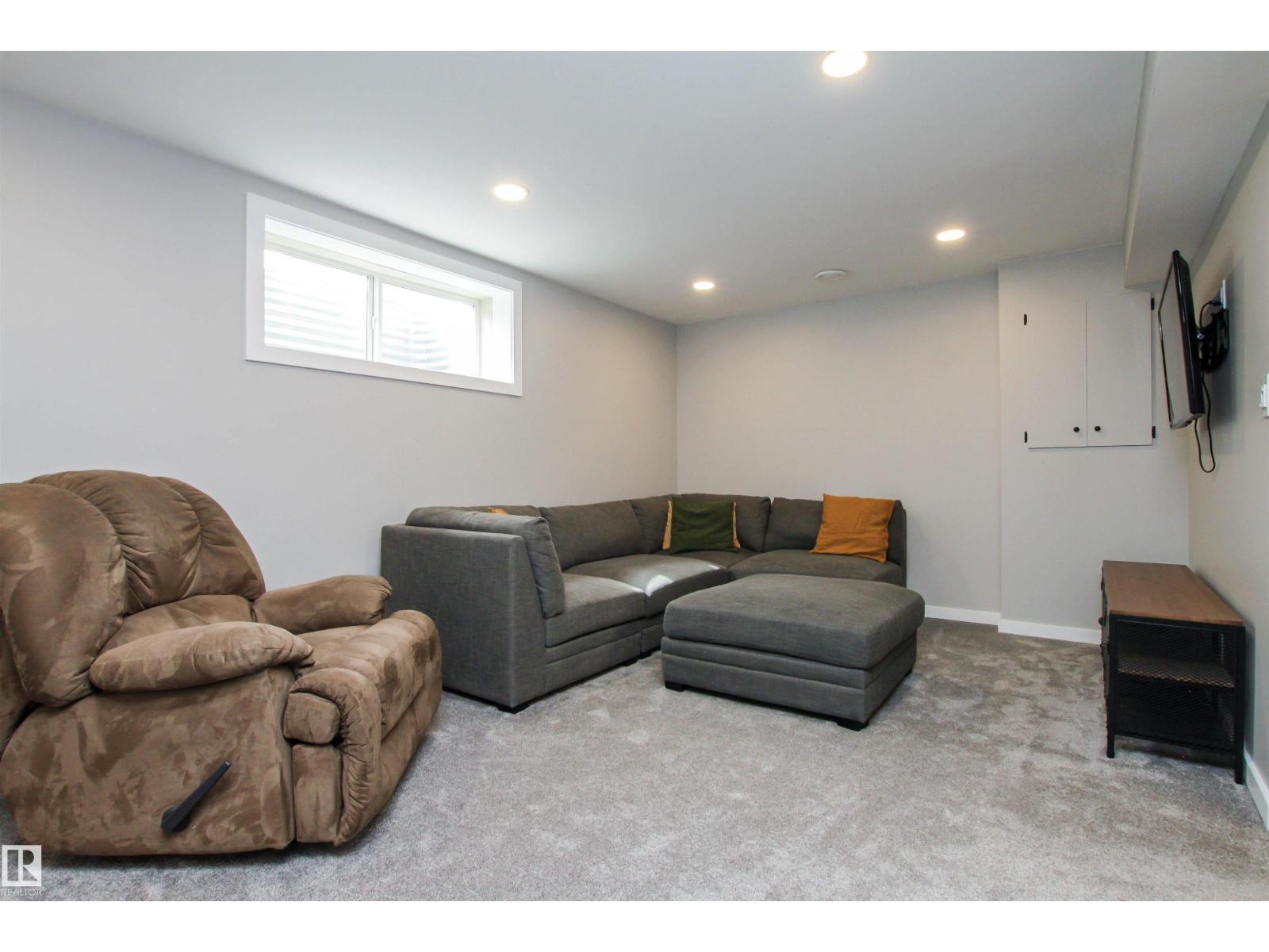 283 LILAC TC, Sherwood Park