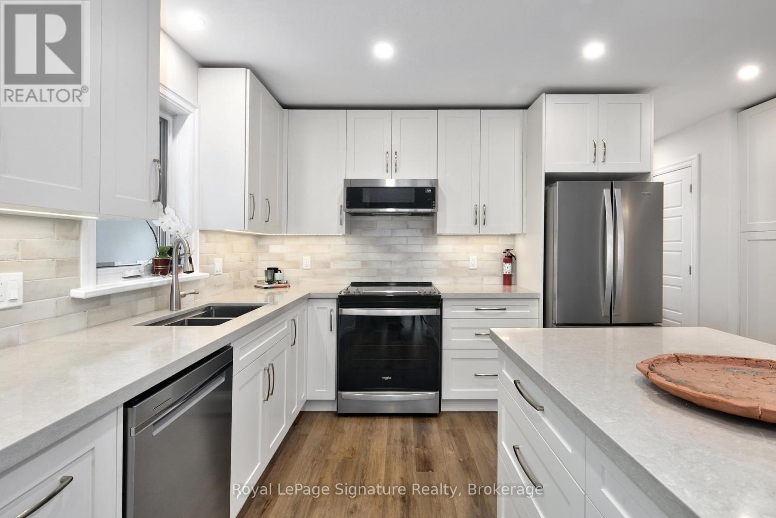 Spacious kitchen