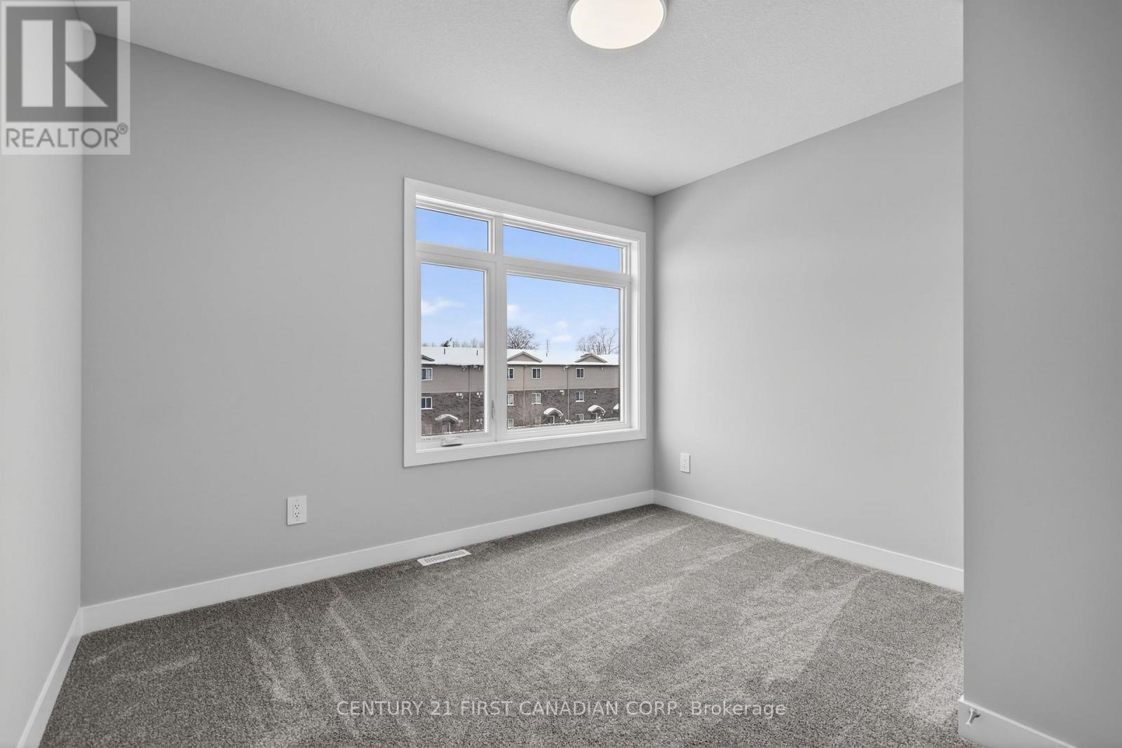#20 349 SOUTHDALE ROAD E - 37
