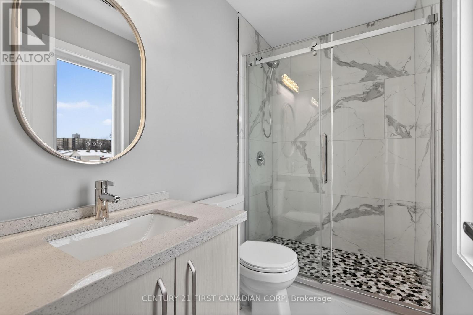 #20 349 SOUTHDALE ROAD E - 32