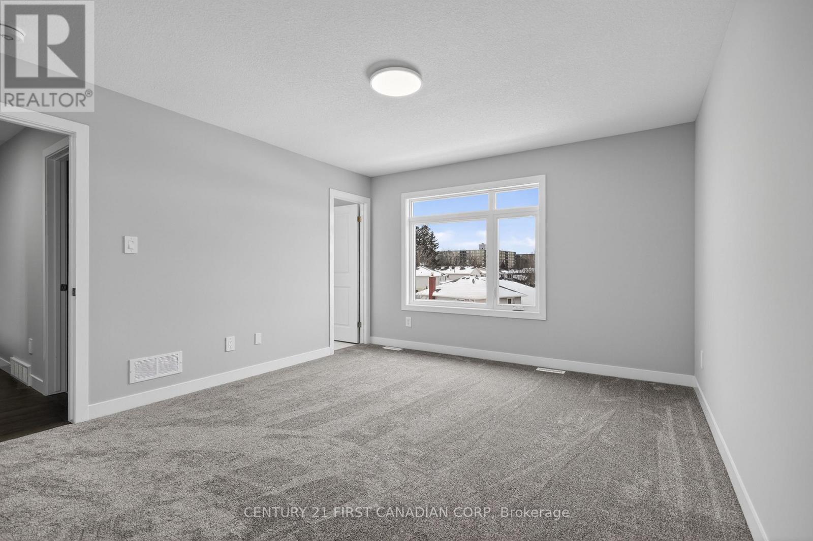 #20 349 SOUTHDALE ROAD E - 30