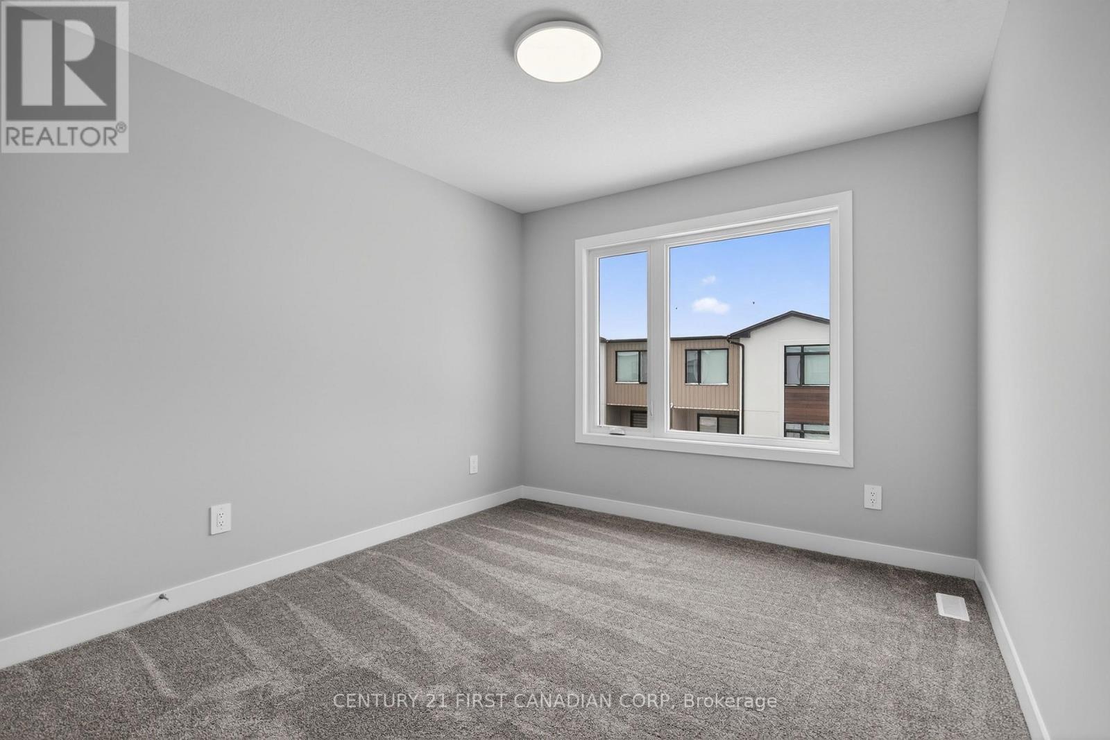#20 349 SOUTHDALE ROAD E - 35