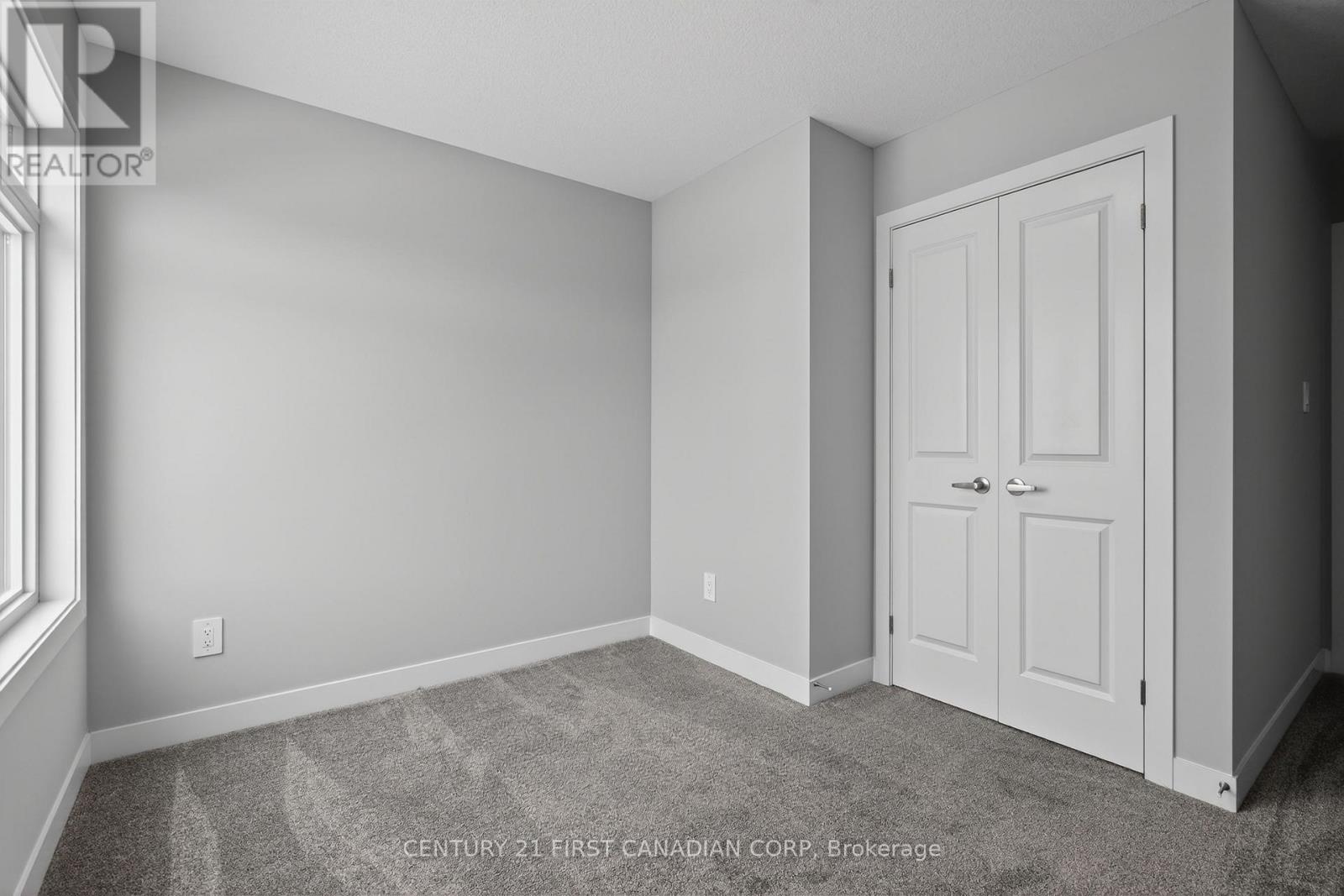 #20 349 SOUTHDALE ROAD E - 38