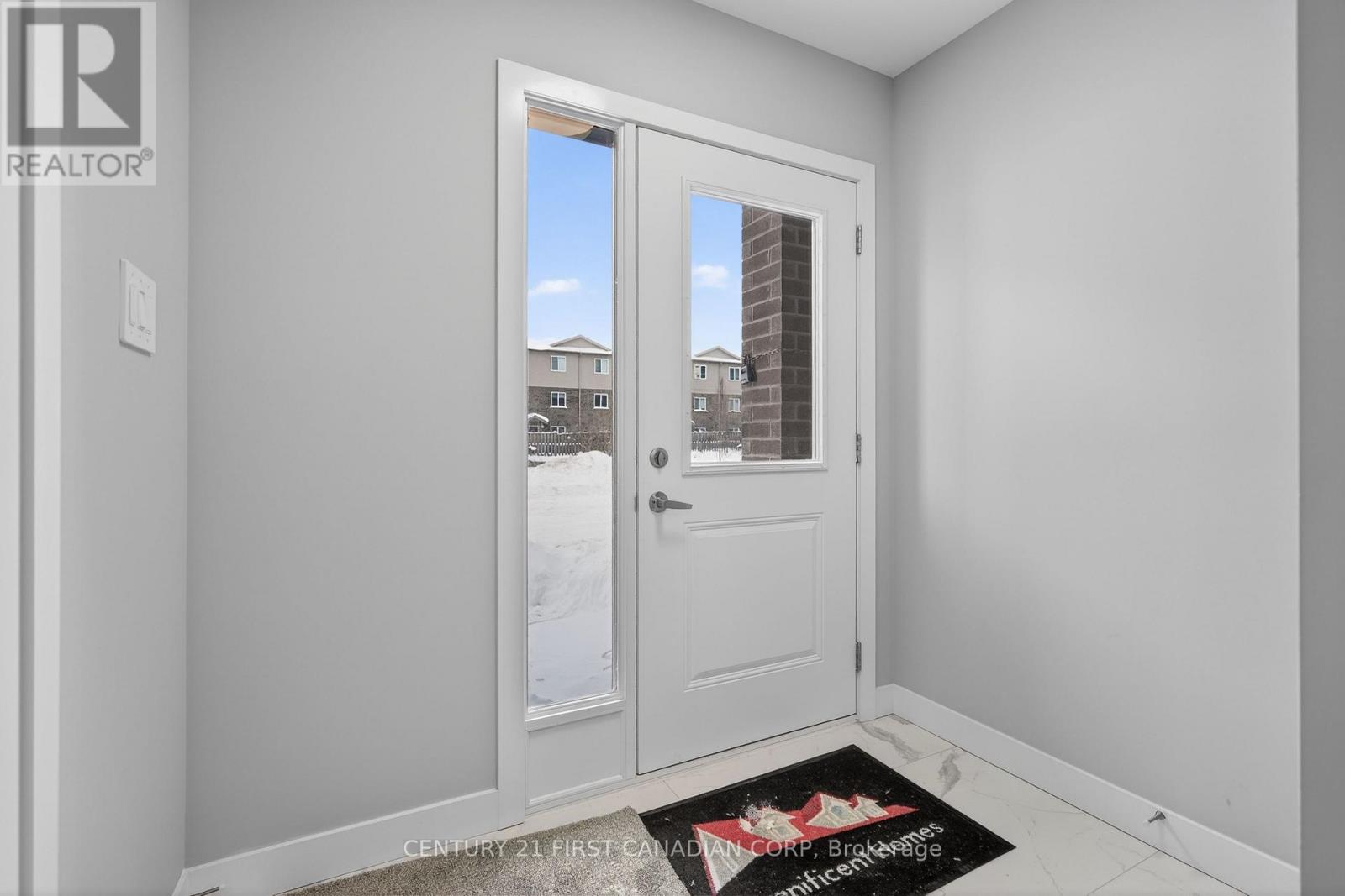 #20 349 SOUTHDALE ROAD E - 5