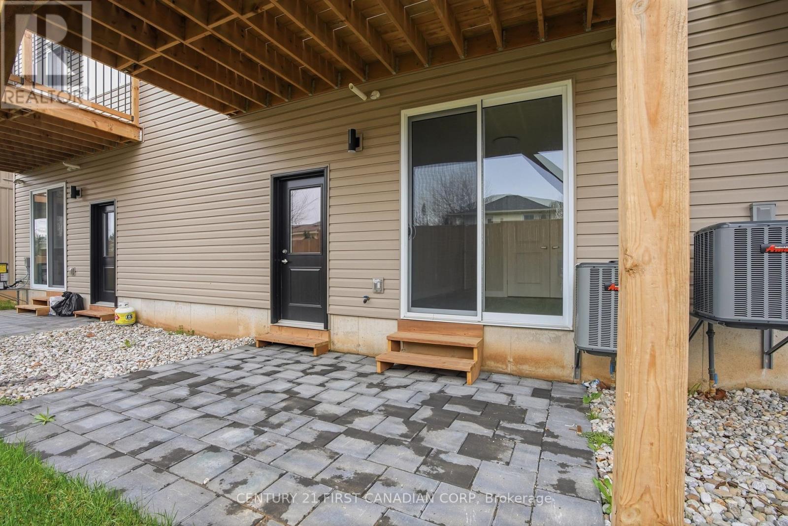 #20 349 SOUTHDALE ROAD E - 46