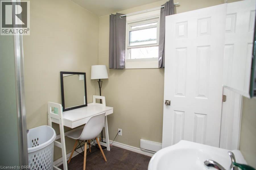 47 SIMCOE Street — photo 16
