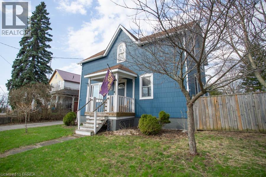 47 SIMCOE Street - photo 3
