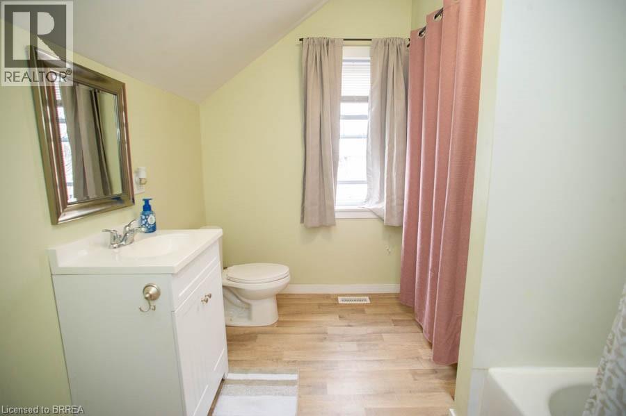 47 SIMCOE Street — photo 23