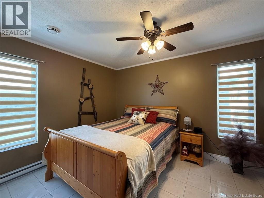 56 DES GOUVERNEURS STREET - 13
