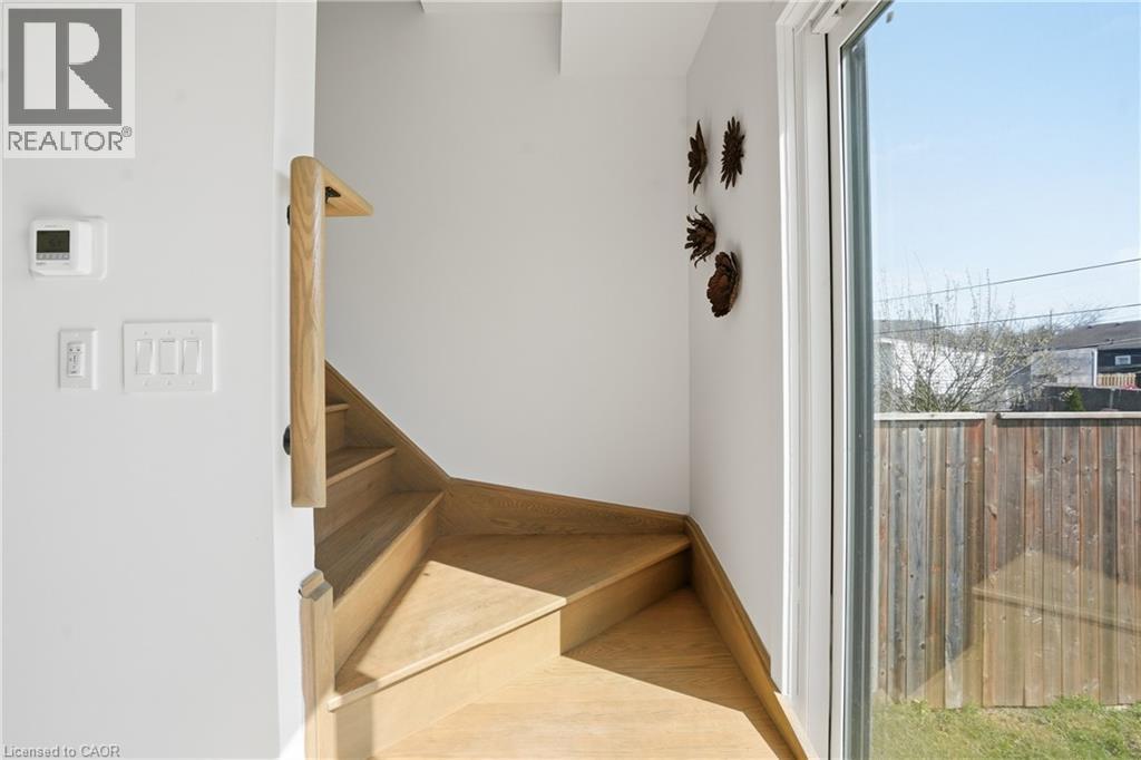 245 DAIN Avenue, Welland, Ontario, L3B3E7 — Photo 6