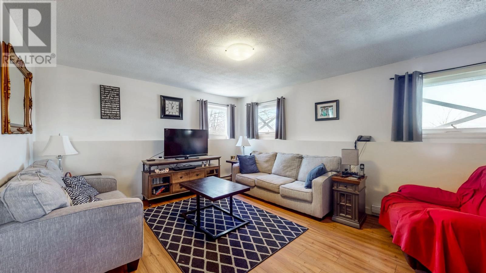 13 QUIDI VIDI VILLAGE ROAD - 22