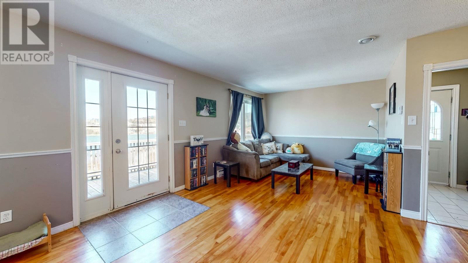 13 QUIDI VIDI VILLAGE ROAD - 9