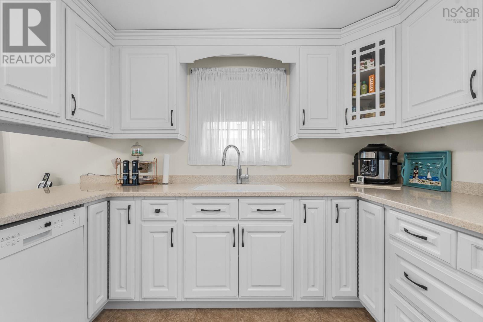 Property 9 of 46 of 16 Thompson Drive