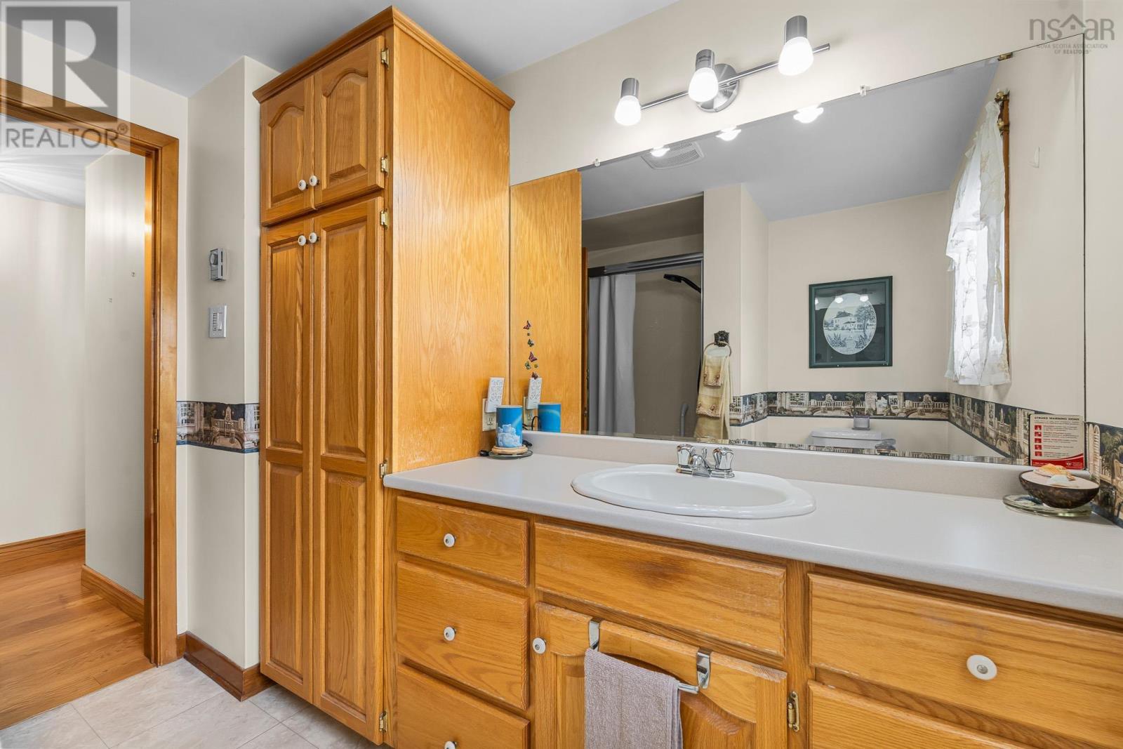 Property 28 of 46 of 16 Thompson Drive