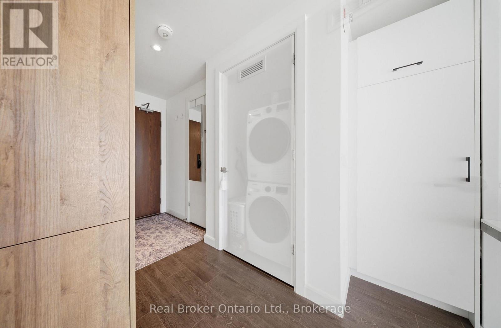 #107 741 KING STREET W - 5