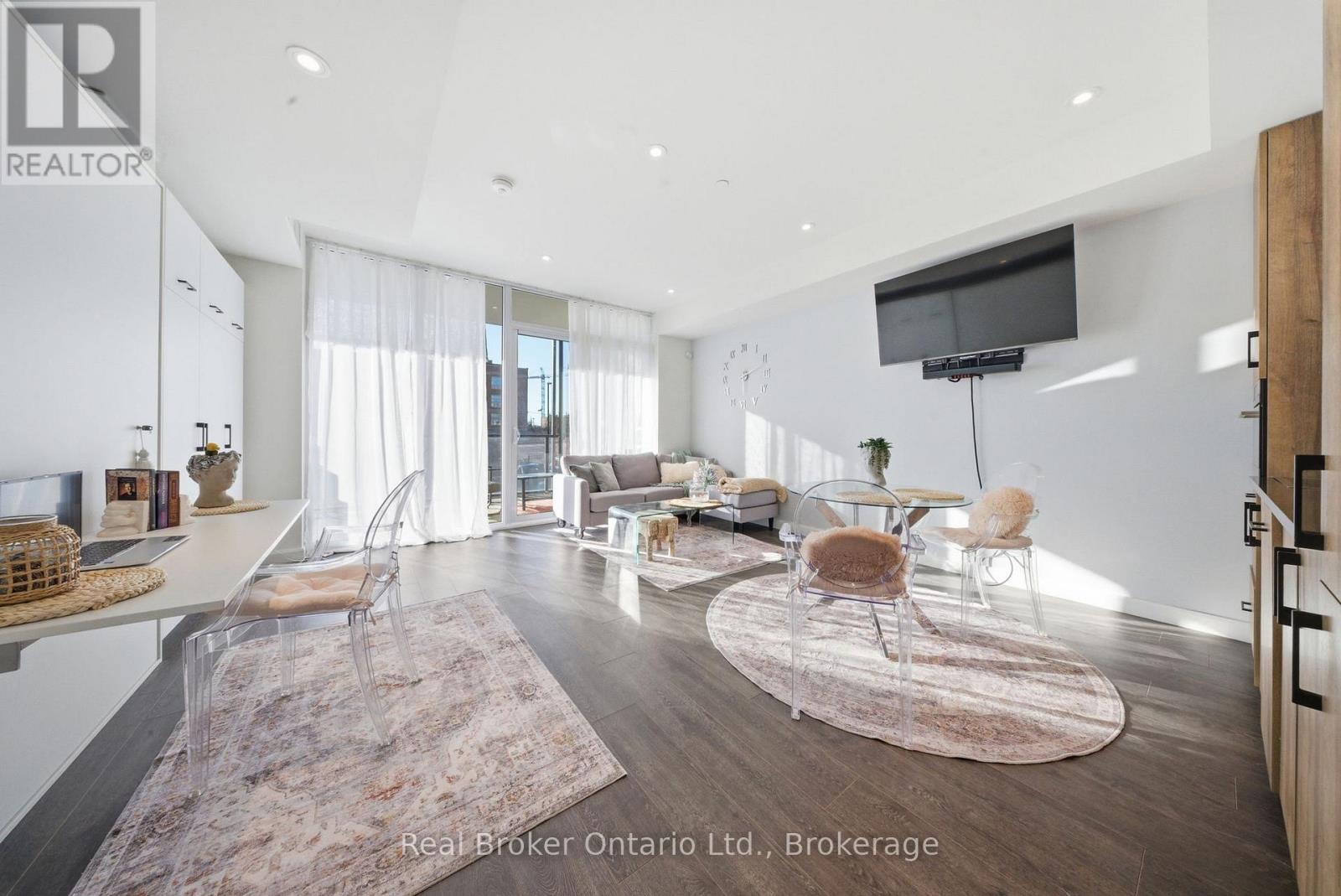 #107 741 KING STREET W - 7