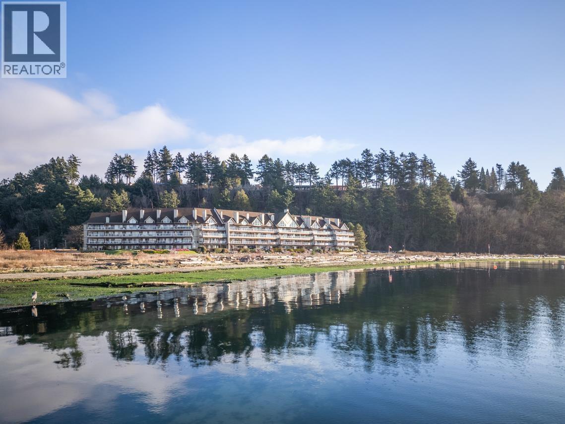 #319-1120 TSATSU SHORES Drive, Delta