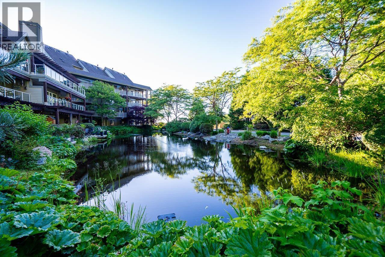 #319-1120 TSATSU SHORES Drive, Delta