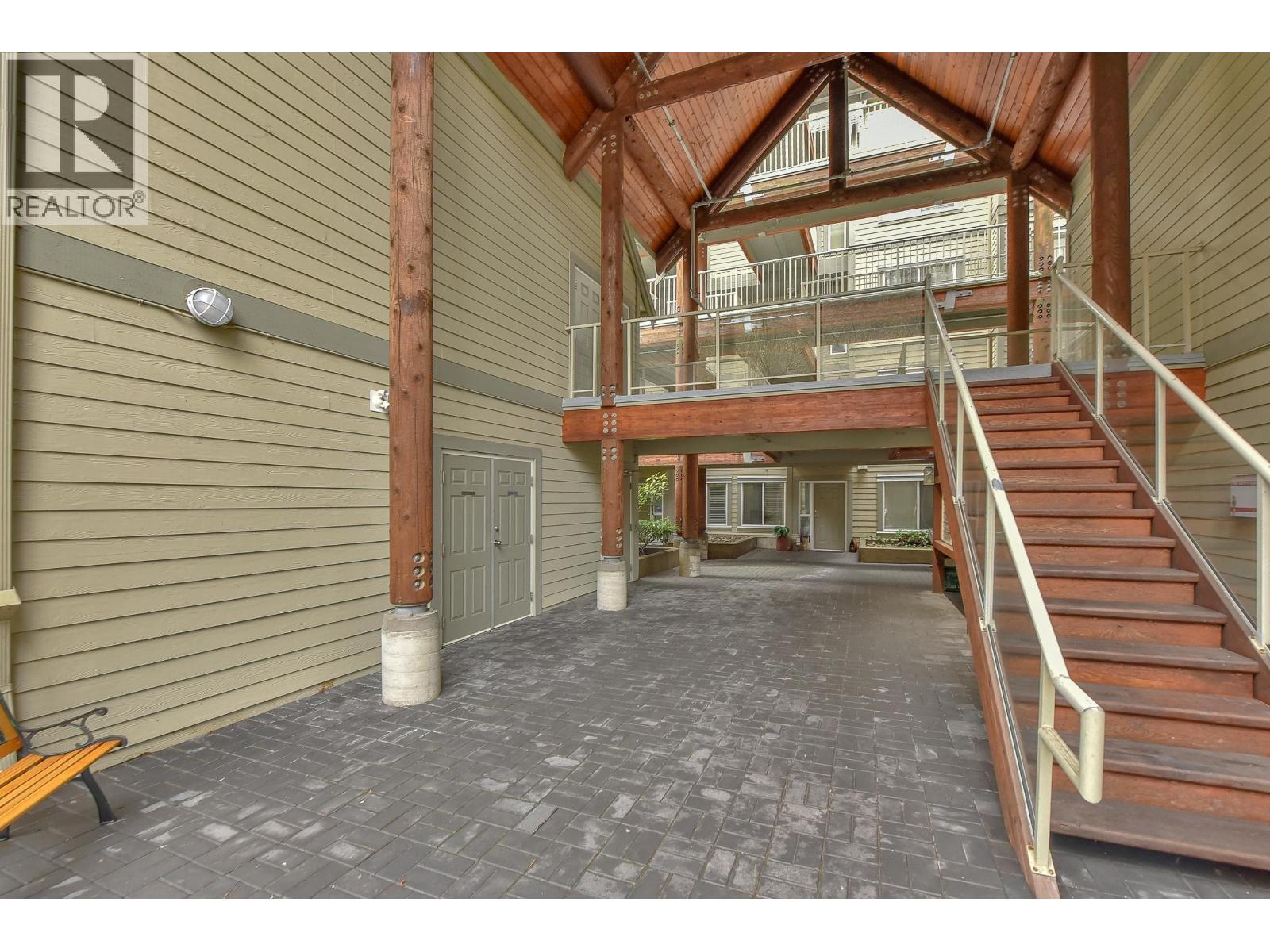 #319-1120 TSATSU SHORES Drive, Delta