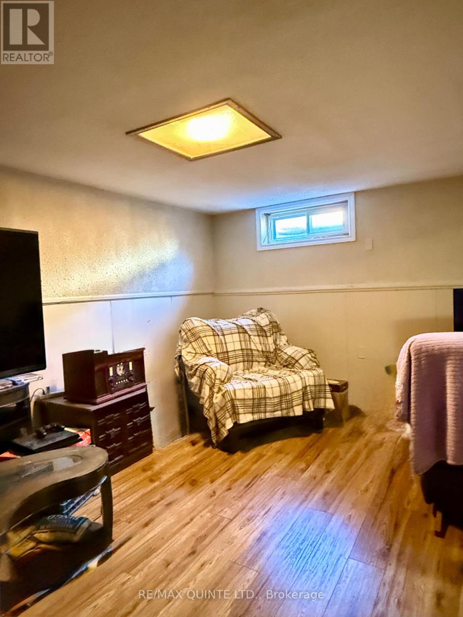 #25 17 TRACEY PARK DRIVE - 20