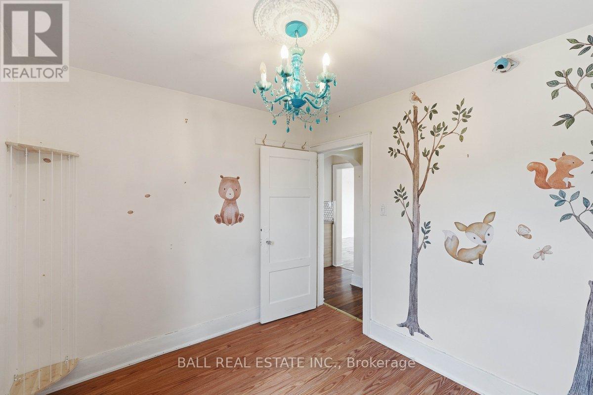 4 HOLDEN STREET — photo 11