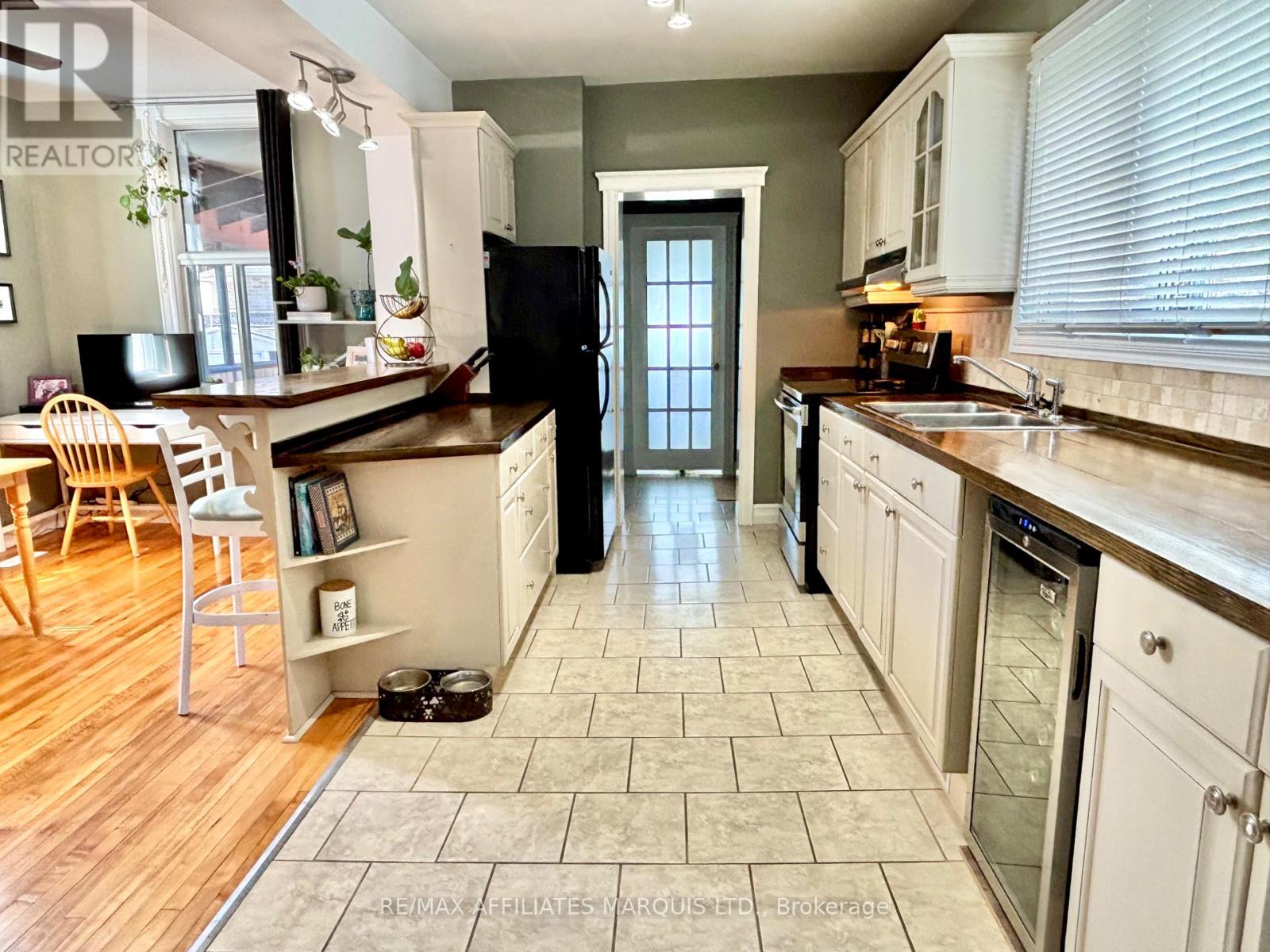 4 SEYMOUR AVENUE - 16