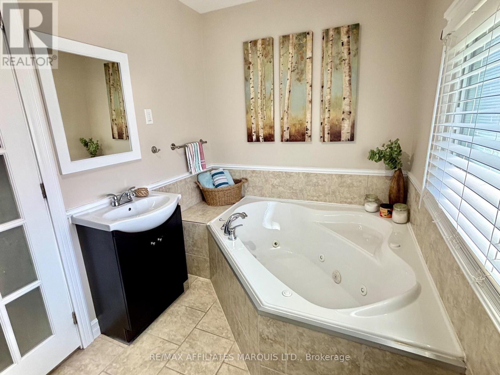 4 SEYMOUR AVENUE - 21