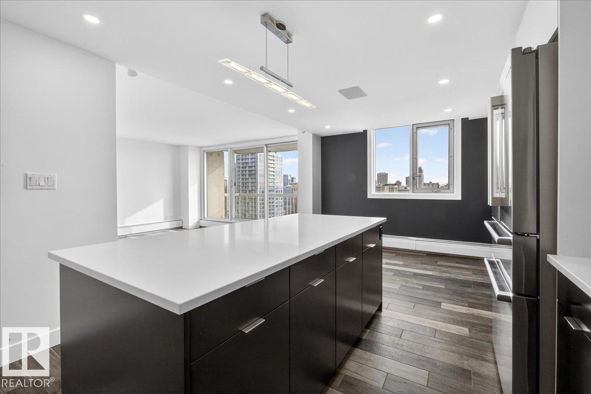 #1806 9835 113 ST NW - 16