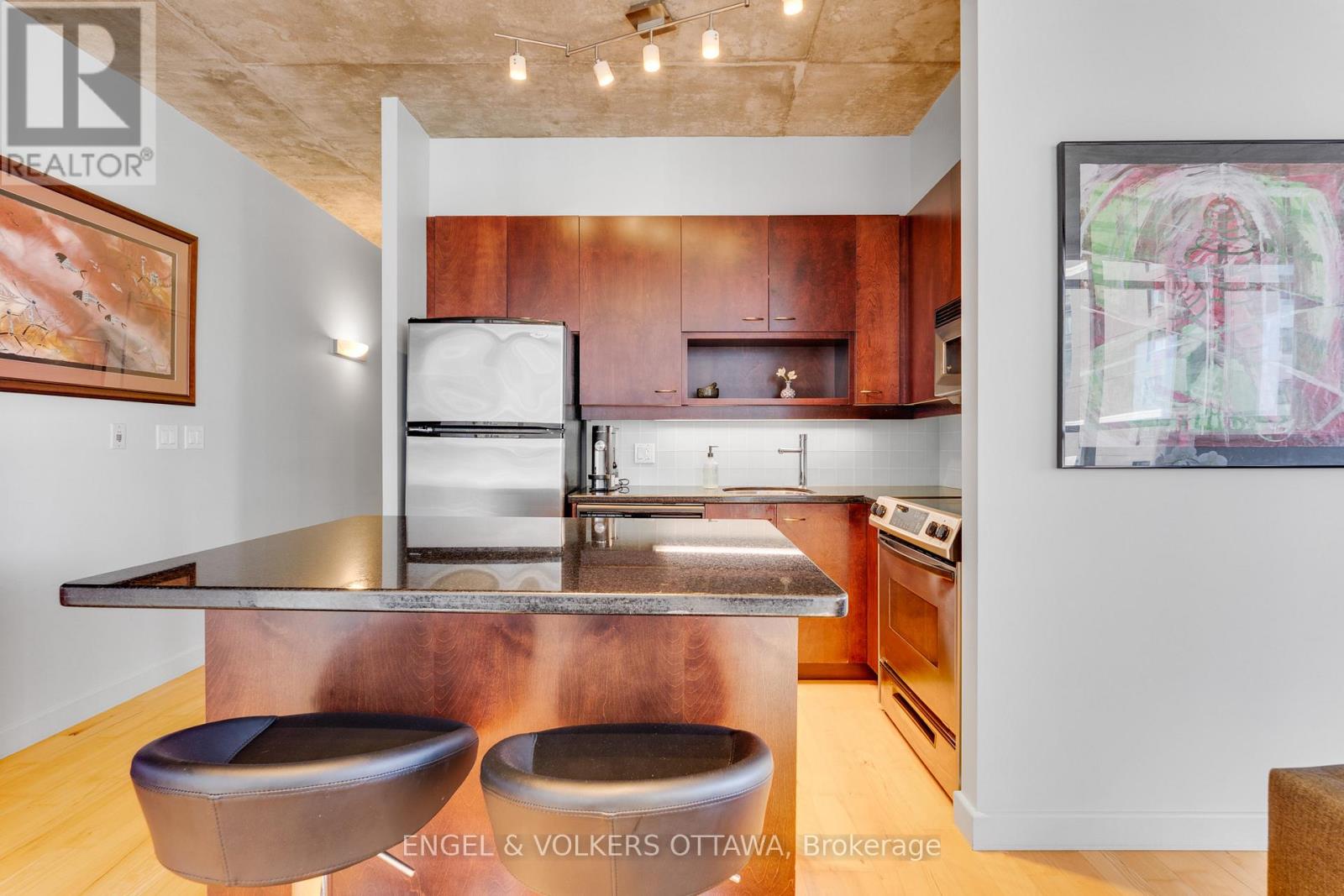 #903 179 GEORGE STREET - 13