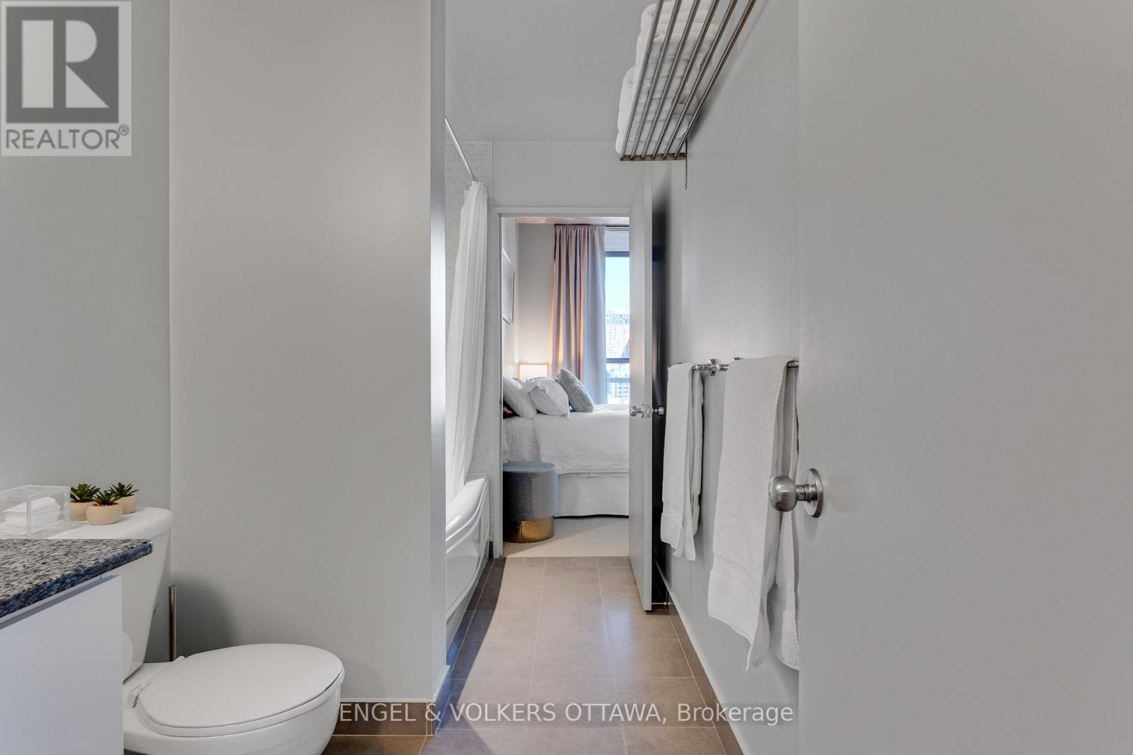 #903 179 GEORGE STREET - 32