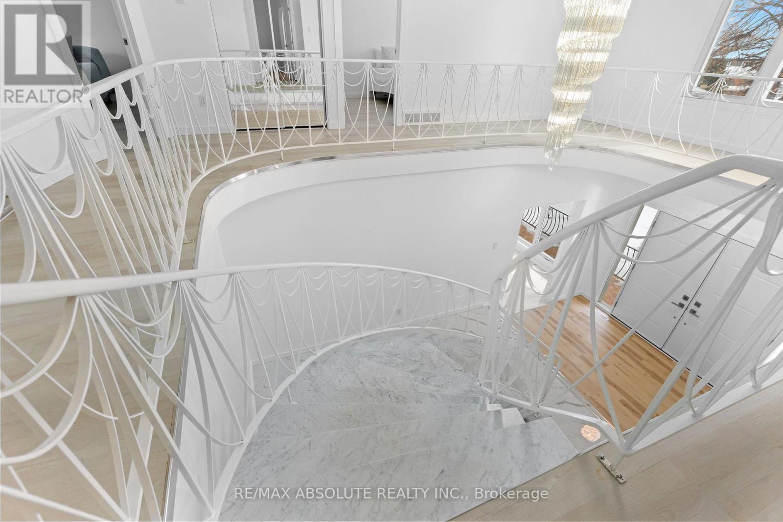 1444 NORMANDY CRESCENT — photo 25