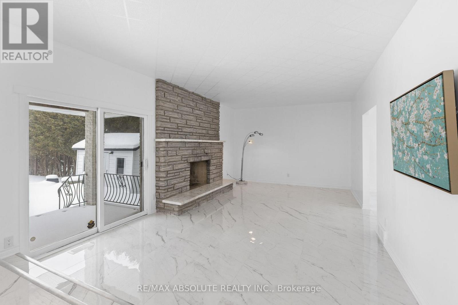 1444 NORMANDY CRESCENT — photo 7