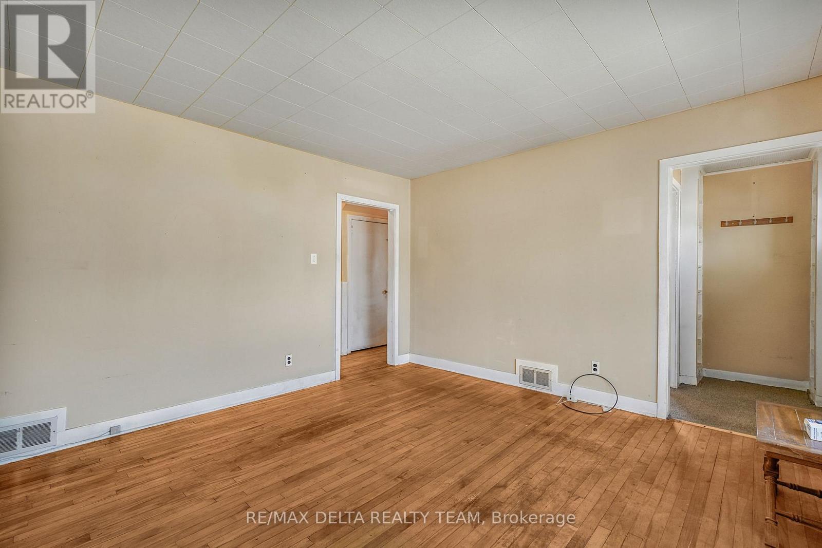 1242 VANCOUVER AVENUE - 5