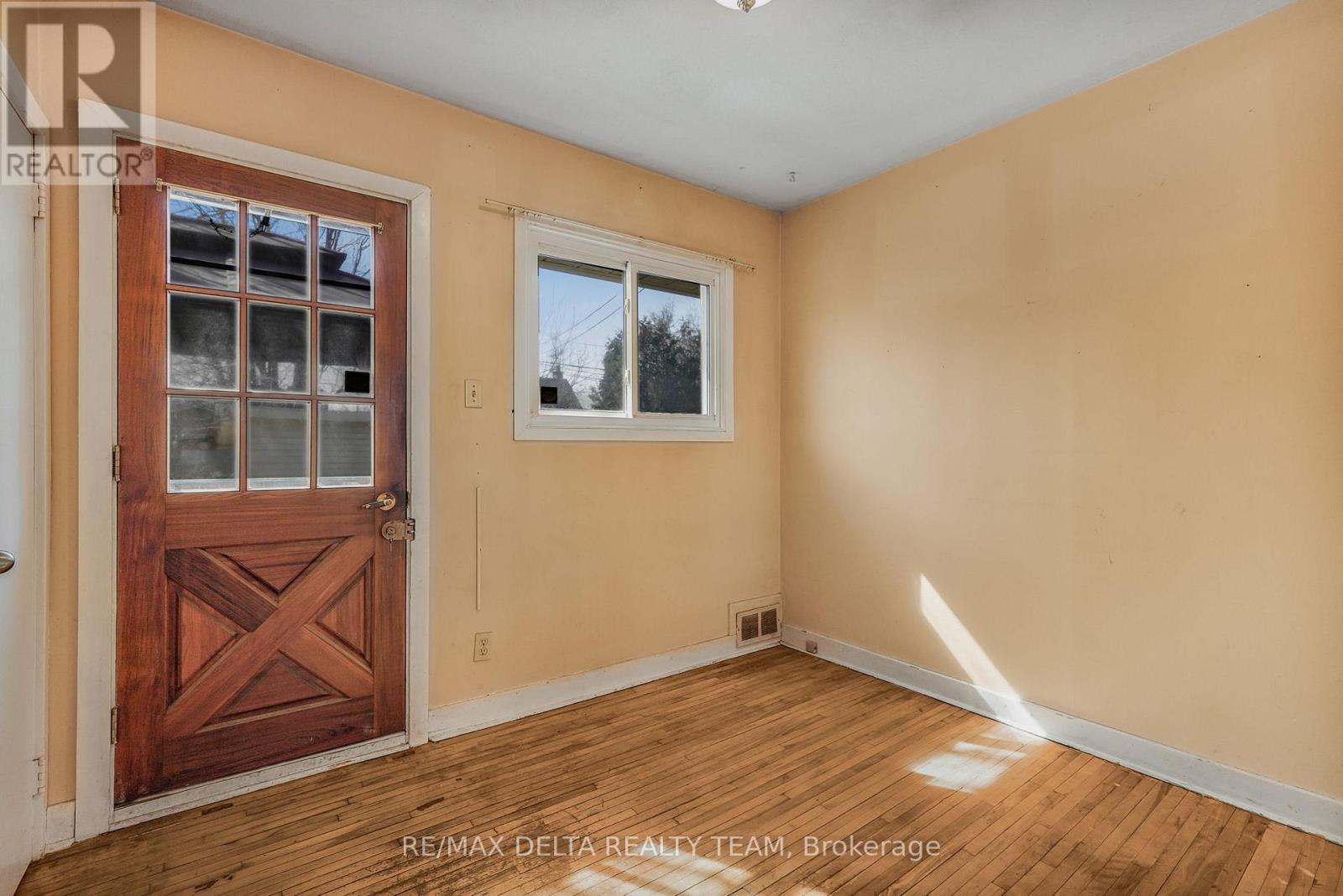 1242 VANCOUVER AVENUE - 9