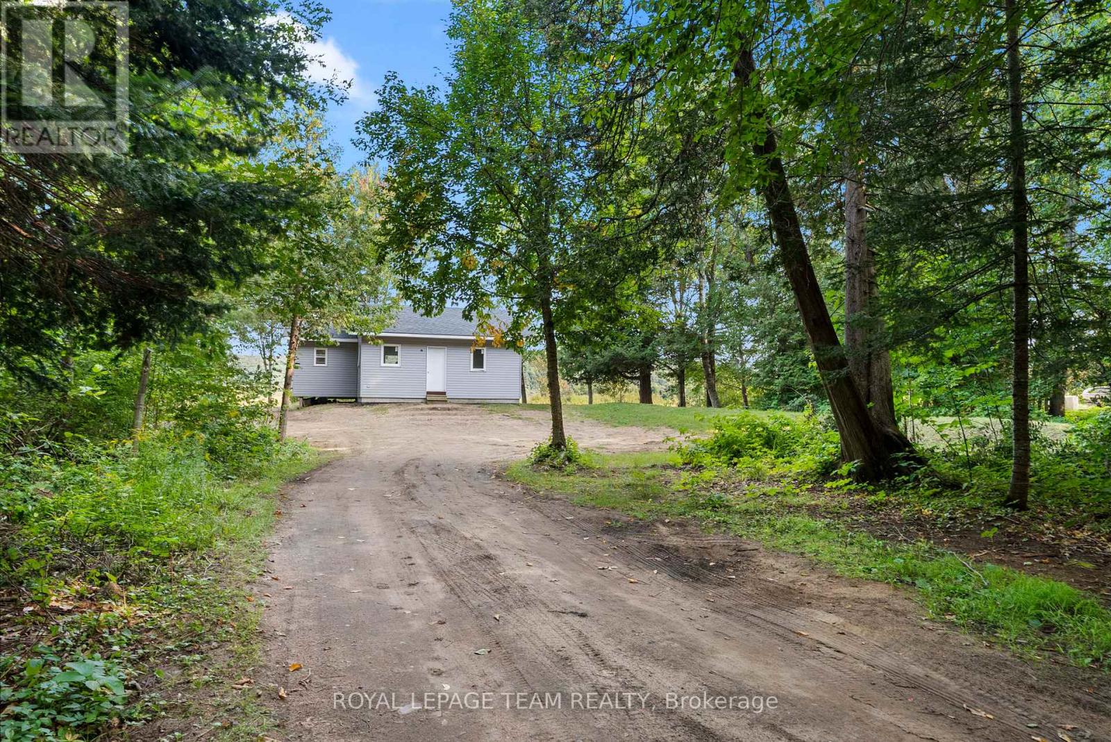 1274 LOWER CRAIGMONT ROAD - 36