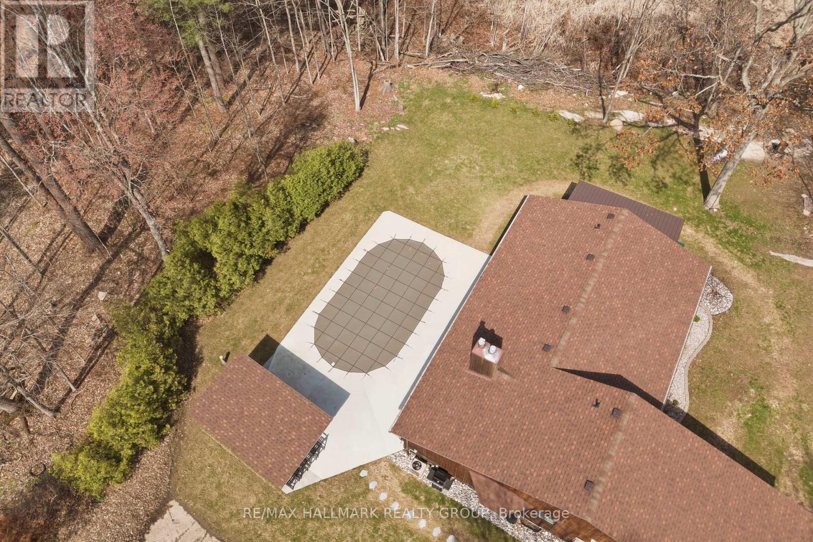 408 YOLE CRESCENT - 40