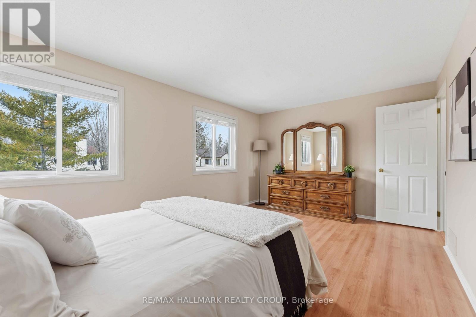 6033 MEADOWGLEN DRIVE - 21