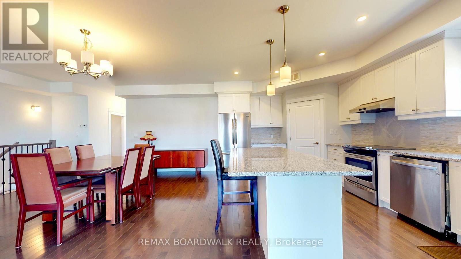 19 DONALDSON COURT — photo 11