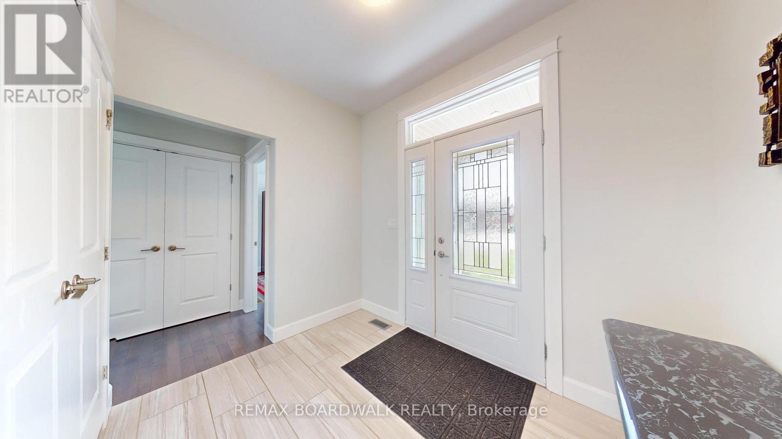 19 DONALDSON COURT - photo 2