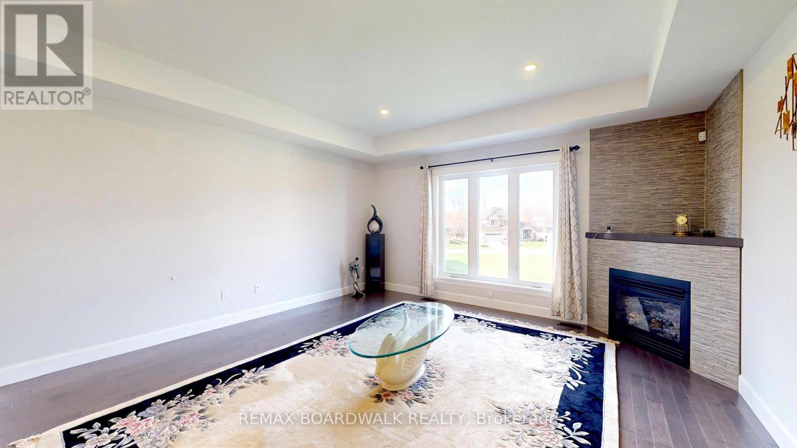 19 DONALDSON COURT — photo 7