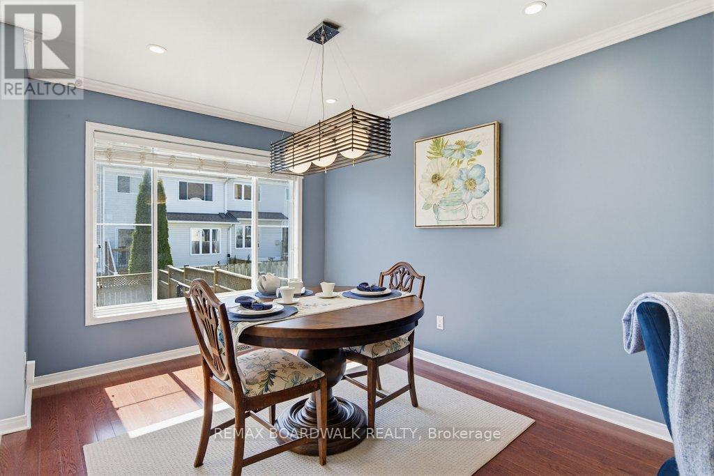 10 VALEMONT STREET — photo 12