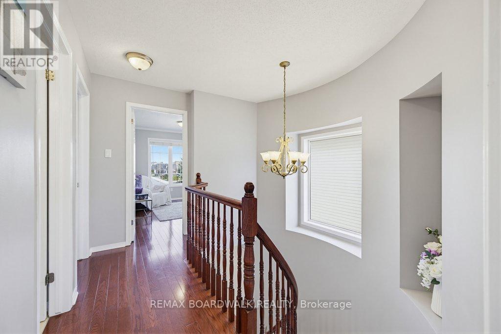 10 VALEMONT STREET — photo 30