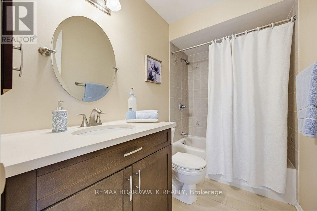 10 VALEMONT STREET — photo 35