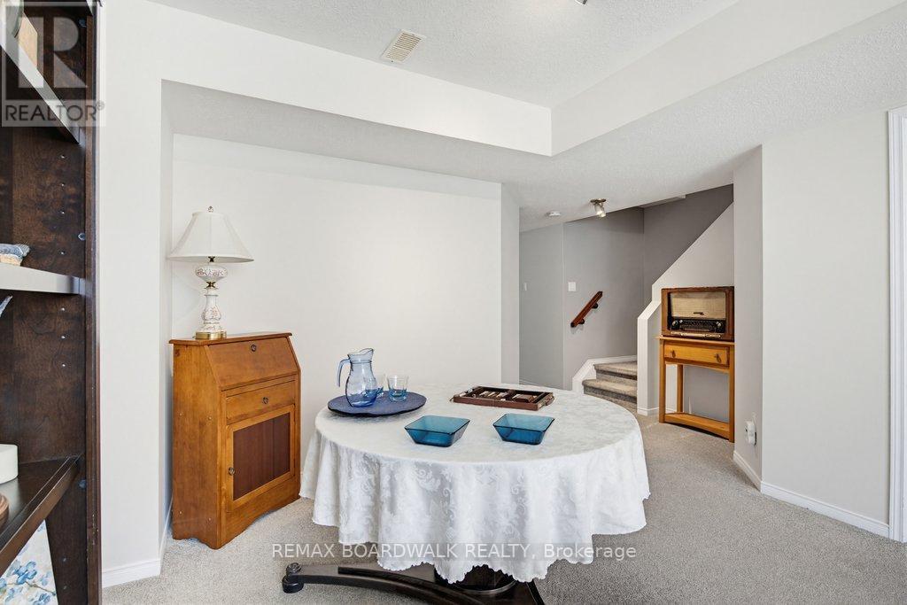 10 VALEMONT STREET — photo 39
