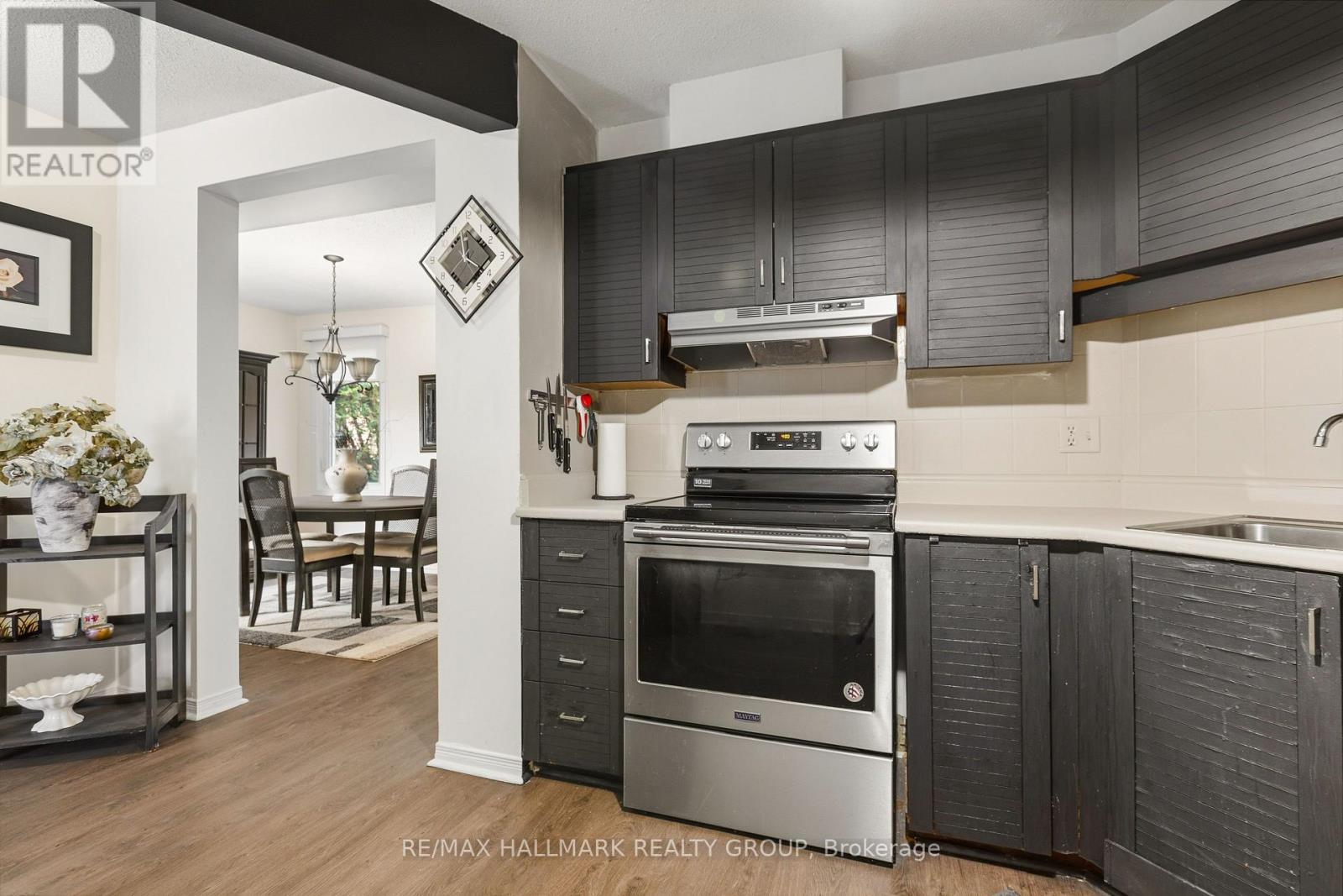 A - 176 SHERWAY DRIVE — photo 8