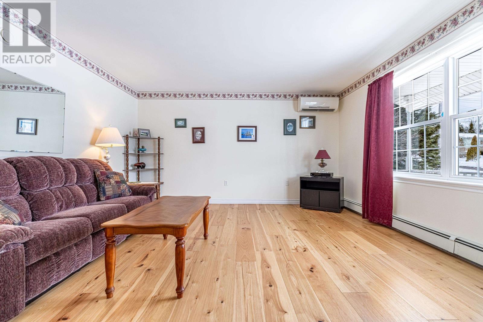 13 CAMBRIDGE Drive - 9