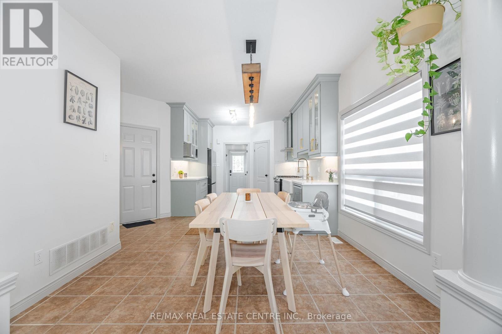 39 STONEHAM STREET - 10