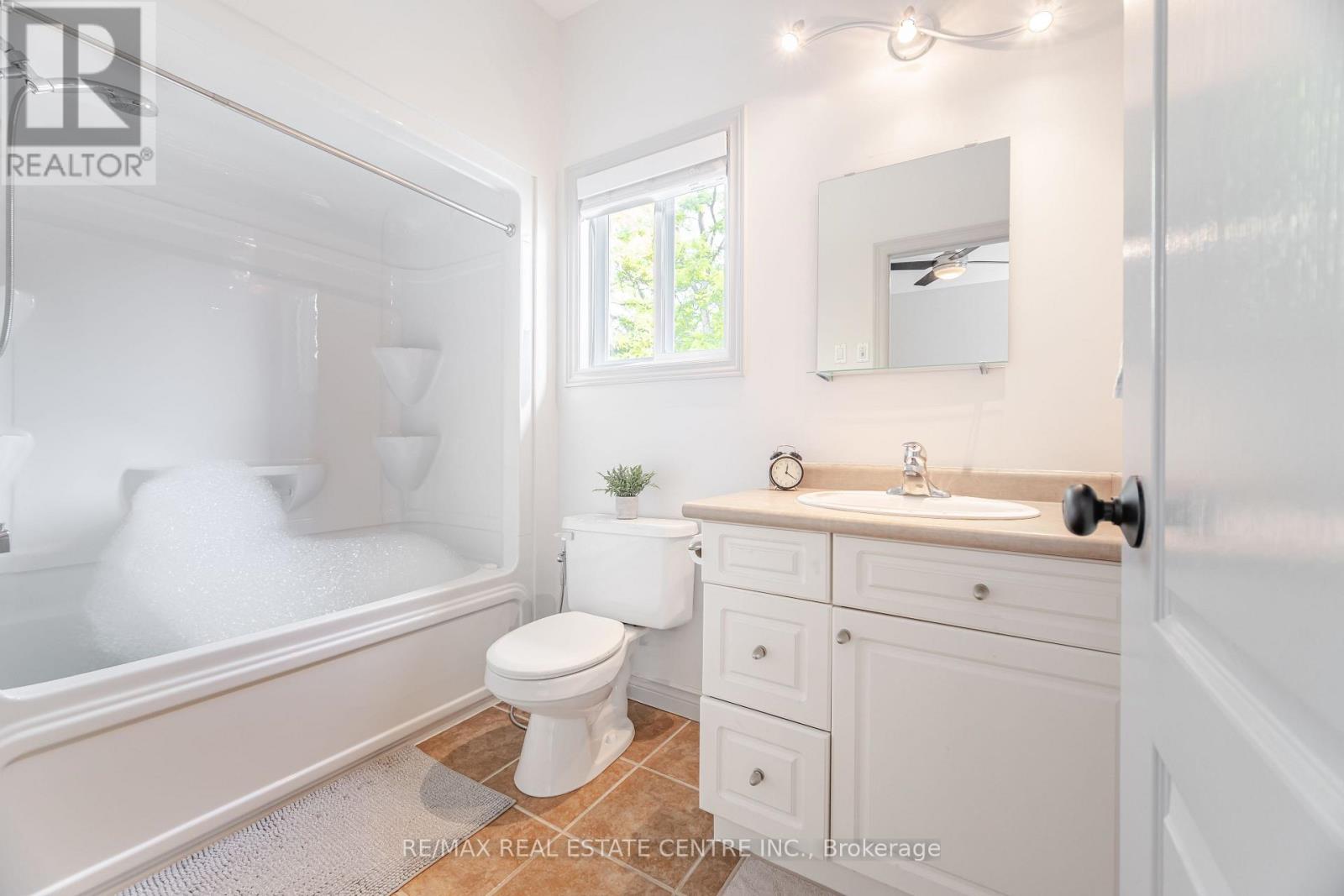 39 STONEHAM STREET - 23