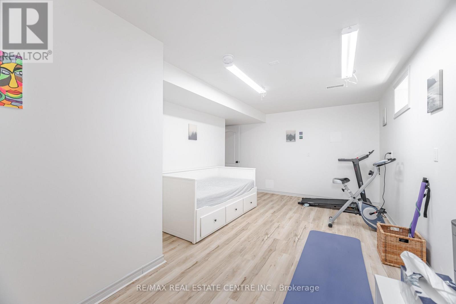 39 STONEHAM STREET - 41