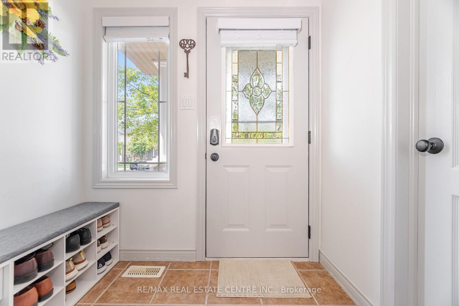 39 STONEHAM STREET - 4
